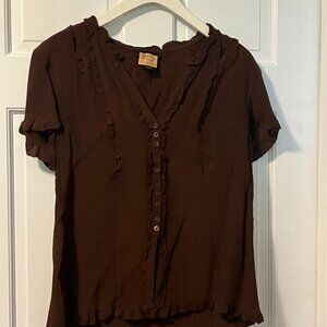 Short-sleeved silk blouse